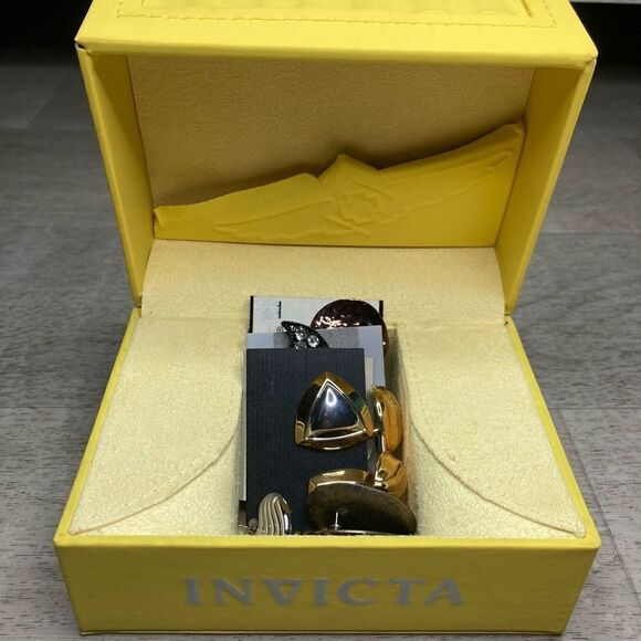 Vintage, 8 Pairs of Metal Drop Stud Dangling Earrings Capezio in Invicta Case - Picture 5 of 7